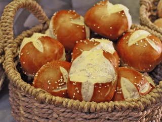 frühstücks brötchen laugengebäck