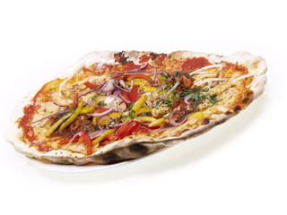 pizza mit hühnchen und paprika