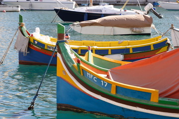 Fototapeta na wymiar Łodzie rybackie, Malta