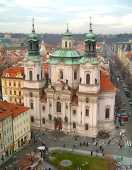 Fototapeta na wymiar St Nicholas Church, Prague