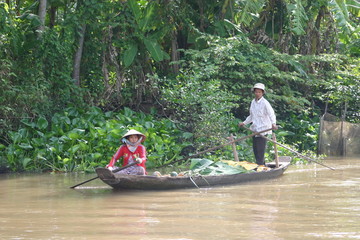 Barque sur le Mekong Marché flottant