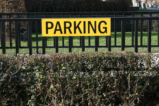 Aparcamiento subterr&aacute;rneo