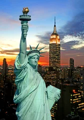 Foto op Aluminium Het Vrijheidsbeeld en de skyline van New York City © Gary
