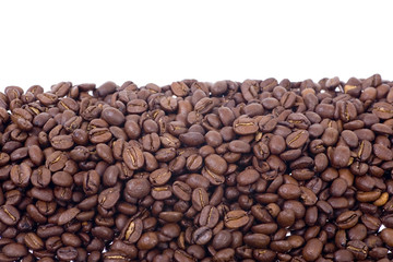 Kaffeebohnen auf weiss