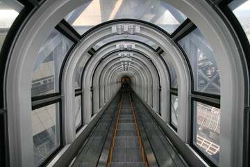 Escalera moderna, Japon