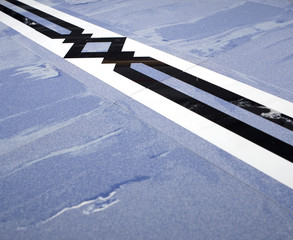 Bord&uuml;re aus Marmor