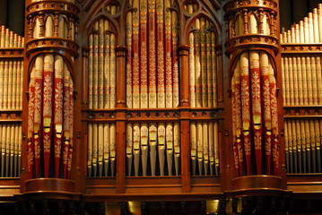 Pipe organ