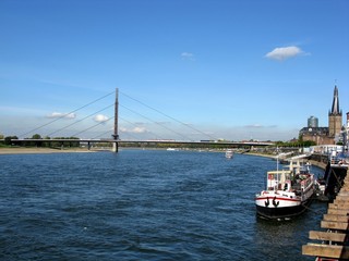 Rhein / Düsseldorf