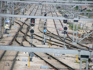 Vías y semáforos para el tren