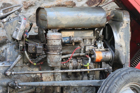 moteur tracteur ancien