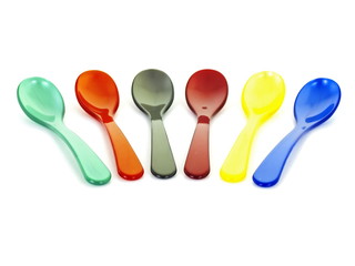 farbige plastik löffel
