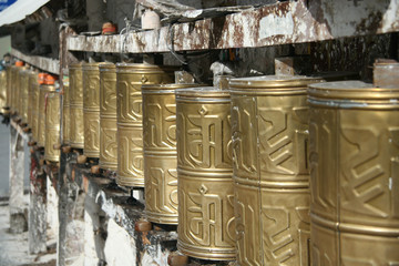 Golden cylinders