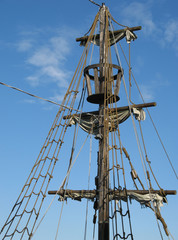 Pirates Mast