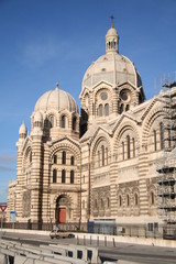 Fototapeta na wymiar La cathédrale Sainte-Marie Majeure de Marseille
