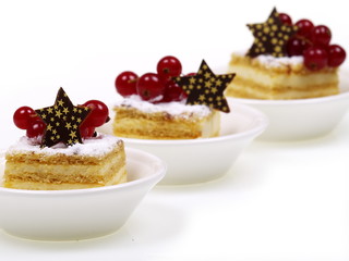 bisquit frucht creme schnitte