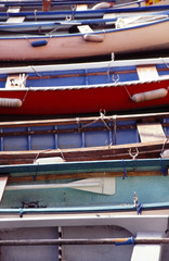 alignement des barques en bois