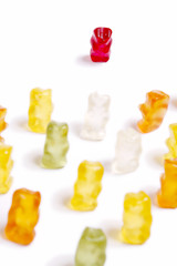Gummibärchen, Gewalt, Rassismus