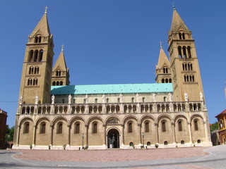 Basilique St Pierre a Pecs