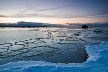 Sonnenuntergang im Winter am Meer © Igor Sokolov