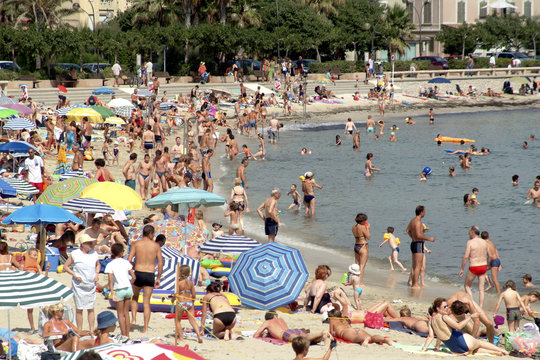 plage de la Salis.F06 Antibes