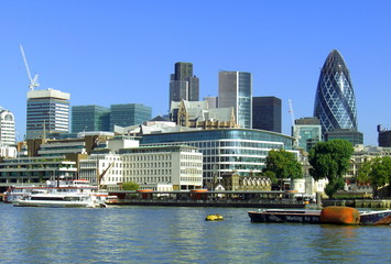 rivière Thames et batiments en  Londres