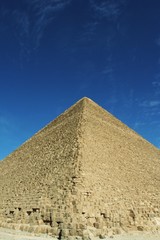 Fototapeta na wymiar Egyrtian piramid