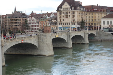 mittlere Brücke