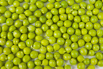 Fresh raw green peas