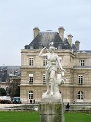 Obraz premium Statue de Diane, Sénat, Jardins du Luxembourg, Paris