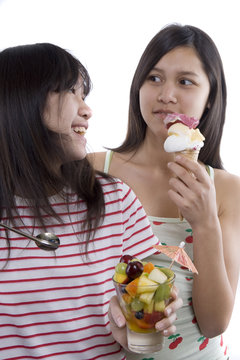 Eis und Fr&uuml;chte