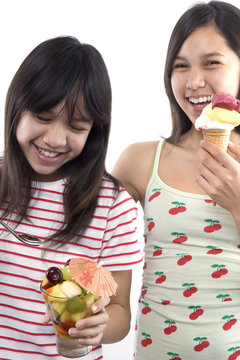 Eis und Fr&uuml;chte