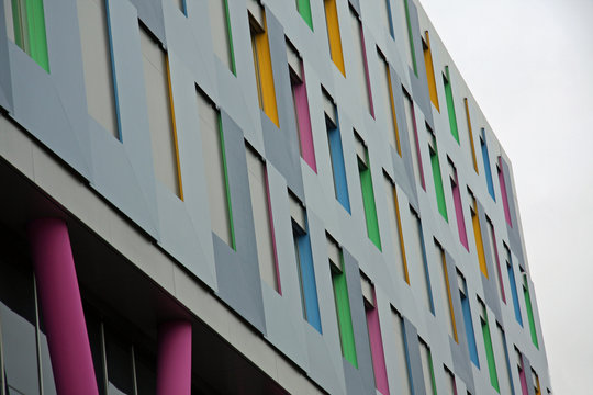 Bunte Fensterlaibungen