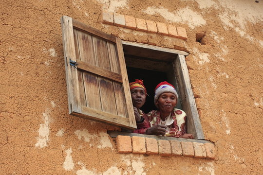 deux femmes &agrave; leur fenetre