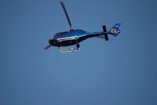 azur et helicoptere