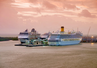 cruise ships at dawn in Fort Lauderdale