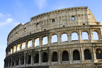 Fototapeta na wymiar Closeup widok z zewnątrz Koloseum w Rzymie, Włochy.