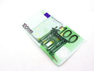 100 euros