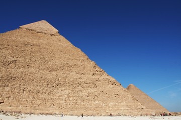 Fototapeta na wymiar Piramidy w Gizie
