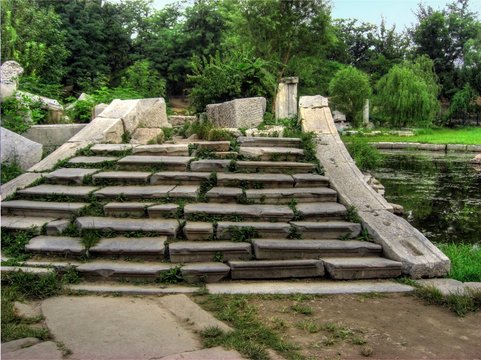 Ruinen von Yuan Ming Yuan - Peking / China