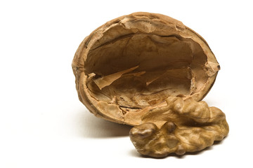 Obraz premium Walnuss Offen mit Kern Makro