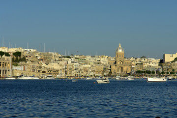 Naklejka premium ancient architecture of malta island at the port