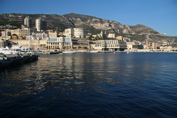 Fototapeta na wymiar Monaco depuis le port