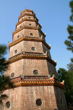 Pagode de la rivi&egrave;re des parfums