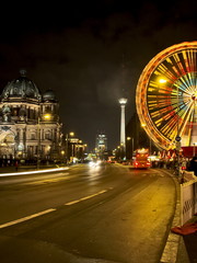 berliner dom und kirmis © Lucky Dragon