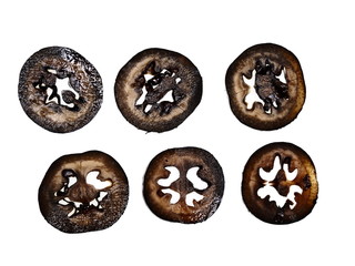 Fototapeta premium schwarze kandierte walnüsse