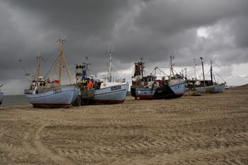 Fototapeta premium Fischereihafen kurz vor der Sturmflut