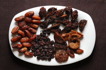 Dried sweet fruit