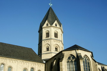 Fototapeta na wymiar St. Andreas Kirche in der Kölner Innenstadt