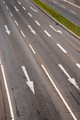 mehrspurige Stra&szlig;e