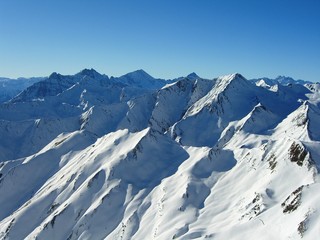 Fototapeta na wymiar Skigebiet Serfaus